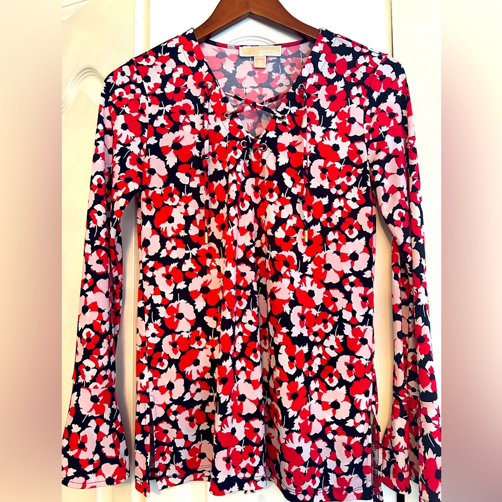 MICHAEL KORS Floral V neck blouse top size XS